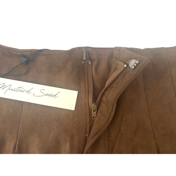 Mustard Seed Womens Brown Faux Suede Pleated Shorts With Zipper Closure - Picture 4 of 13